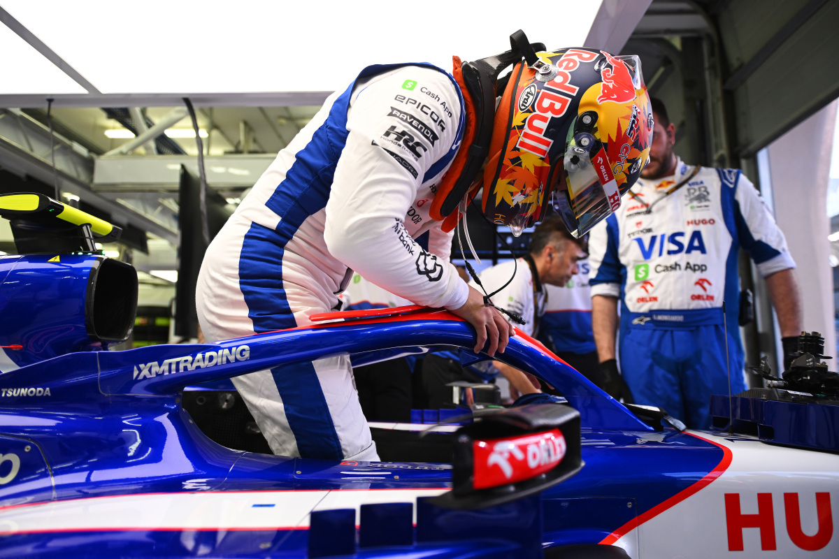 爱游戏官方-阿斯顿马丁鏖战红牛车队，周冠宇惊艳四座