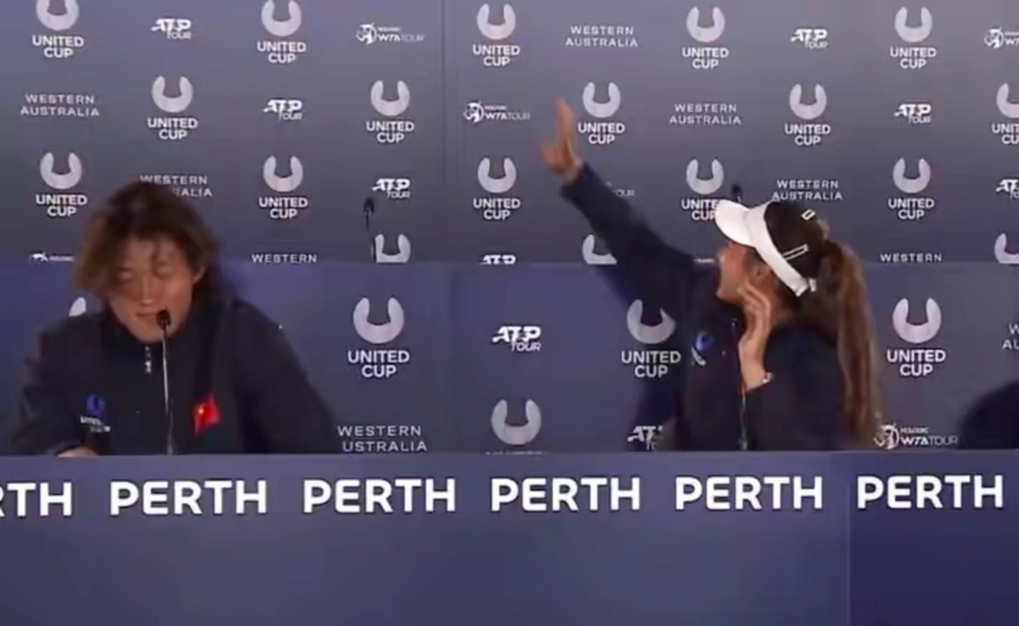 爱游戏官网-联合杯鏖战温网,德约科维奇带队取胜