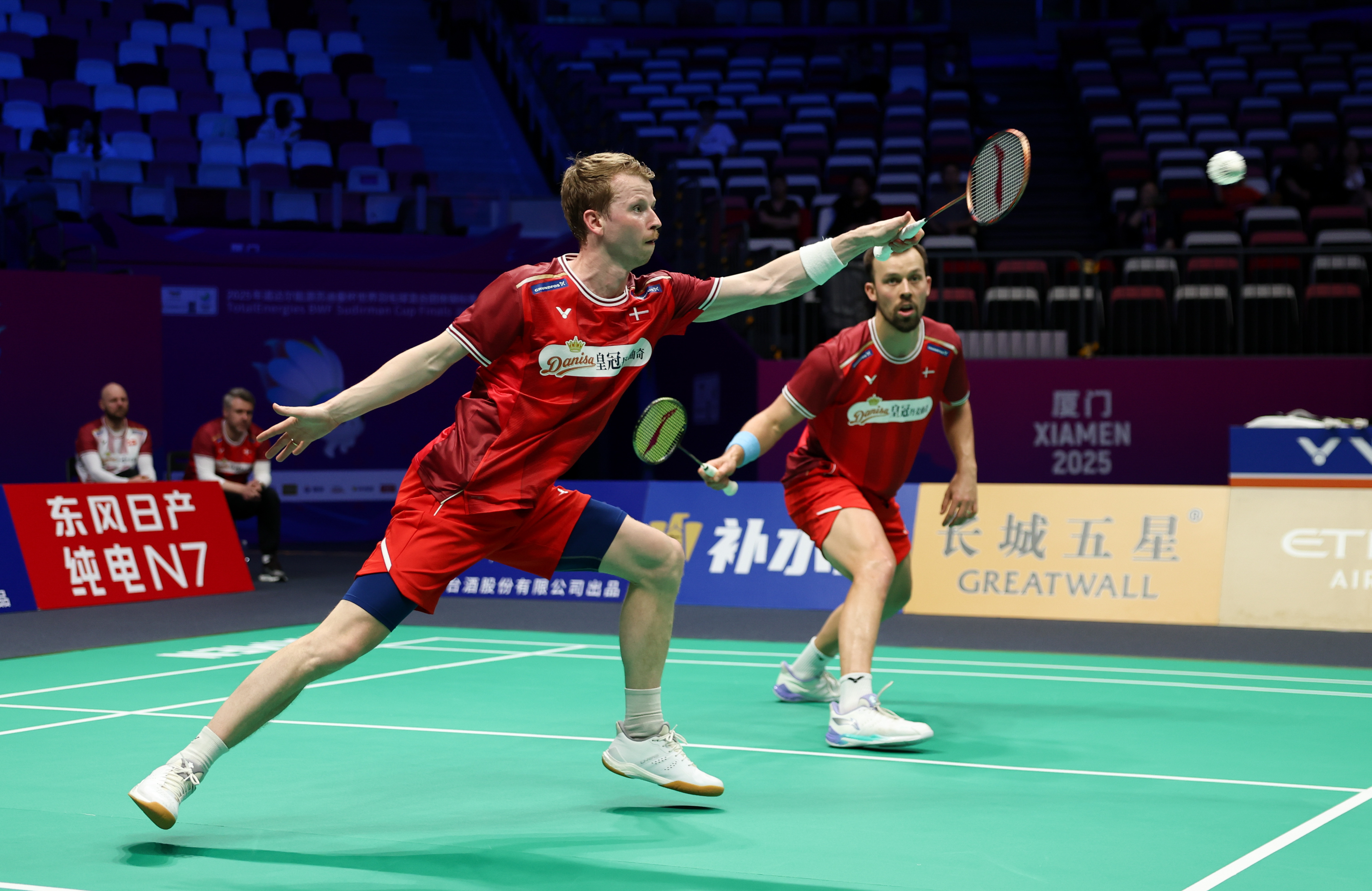 爱游戏在线-英格兰翻盘丹麦,佩德里扛起全队