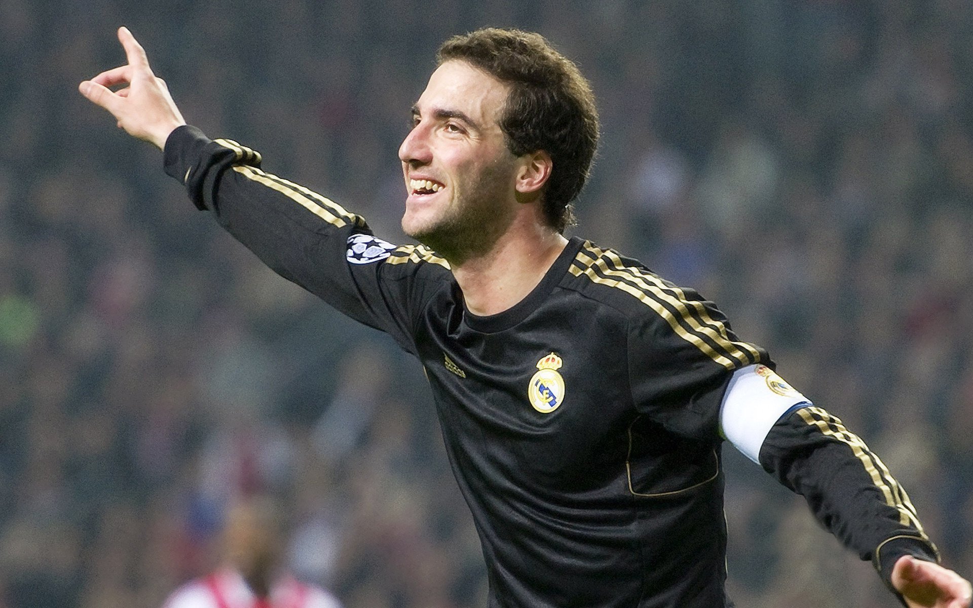 爱游戏娱乐-骑士强势拿下火箭，霍勒迪成为关键先生