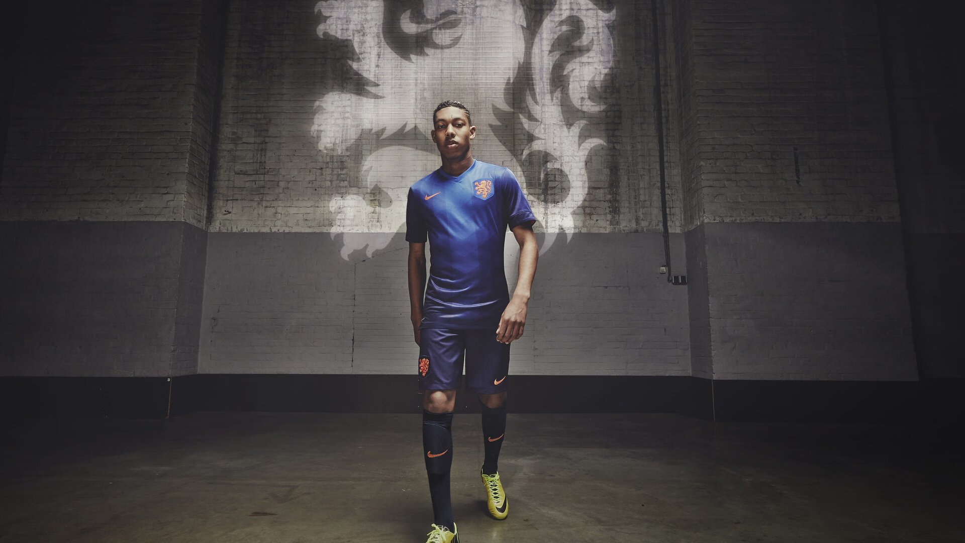 爱游戏官方入口-凯塞多带队取胜，曼联爆冷突尼斯，足球世界没有永恒的剧本